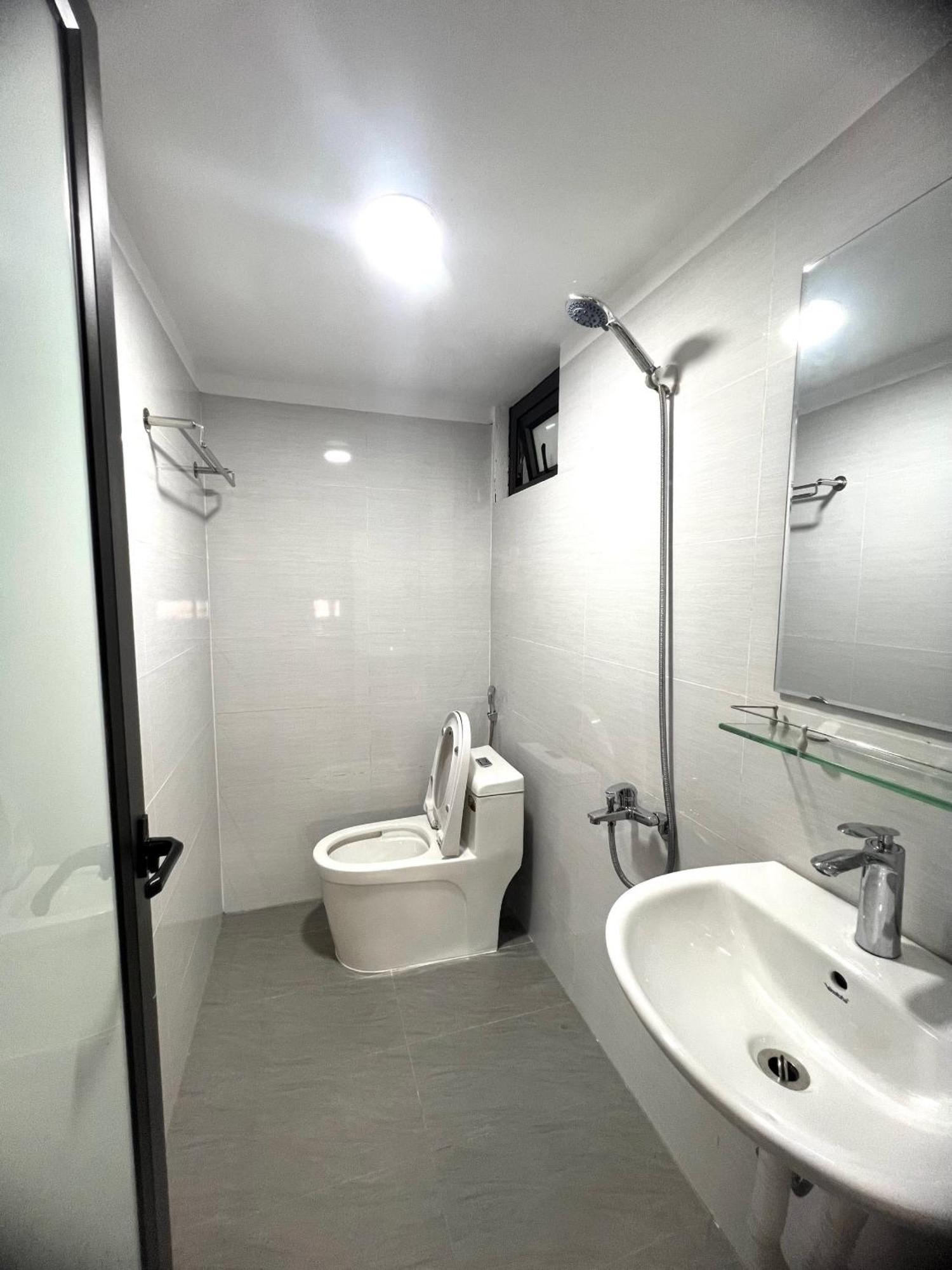 Era Apartment Khuc Thua Du Hanoi Exterior foto